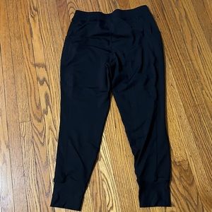 Fabletics high waisted joggers with pockets, size large. Never worn